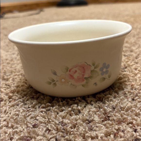 Pfaltzgraff vintage copyright USA tea rose deep dessert bowl - Picture 2 of 5